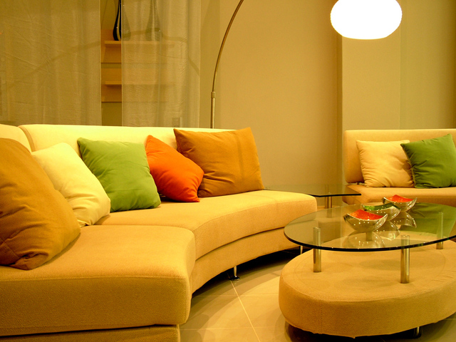 Ilustrasi Sofa | Img:freeimages.com