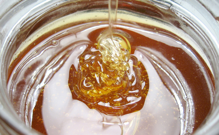 Madu di dalam stoples. Img:freeimages.com