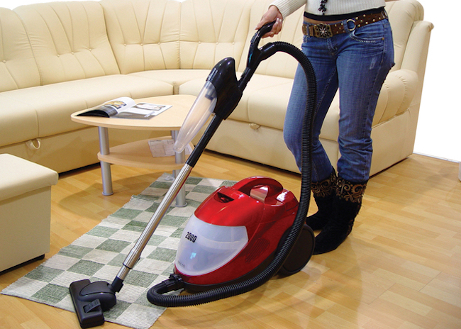 cara membersihkan vacuum cleaner